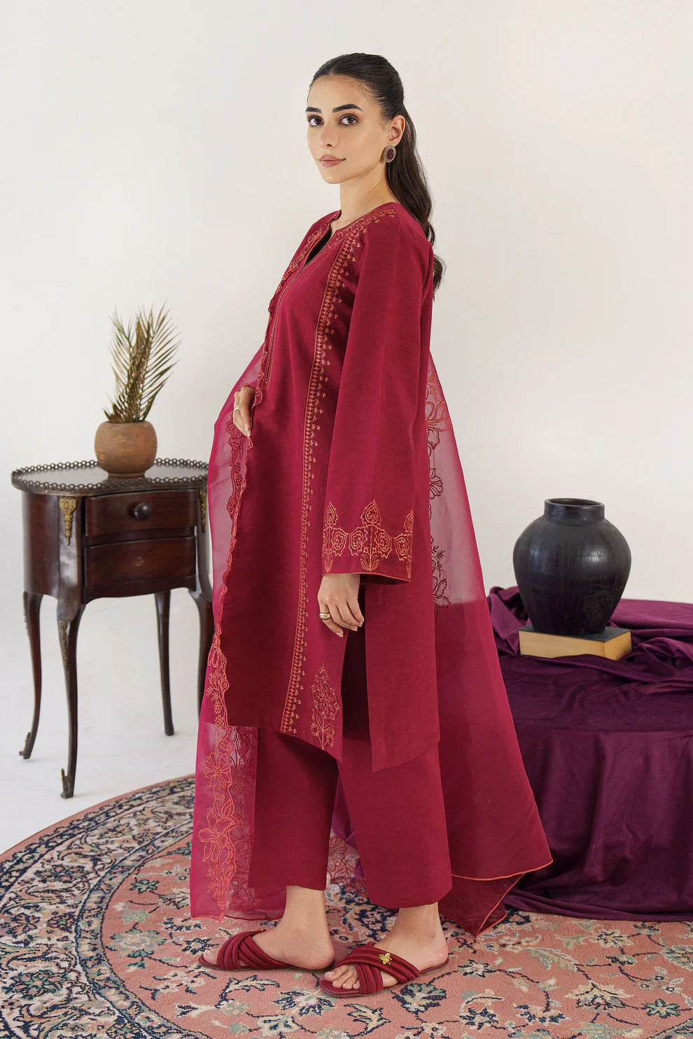 HANA- 3PC KHADAR EMBROIDERED SHIRT WITH ORGANZA EMBROIDRED DUPATTA AND TROUSER-BIC- 3195