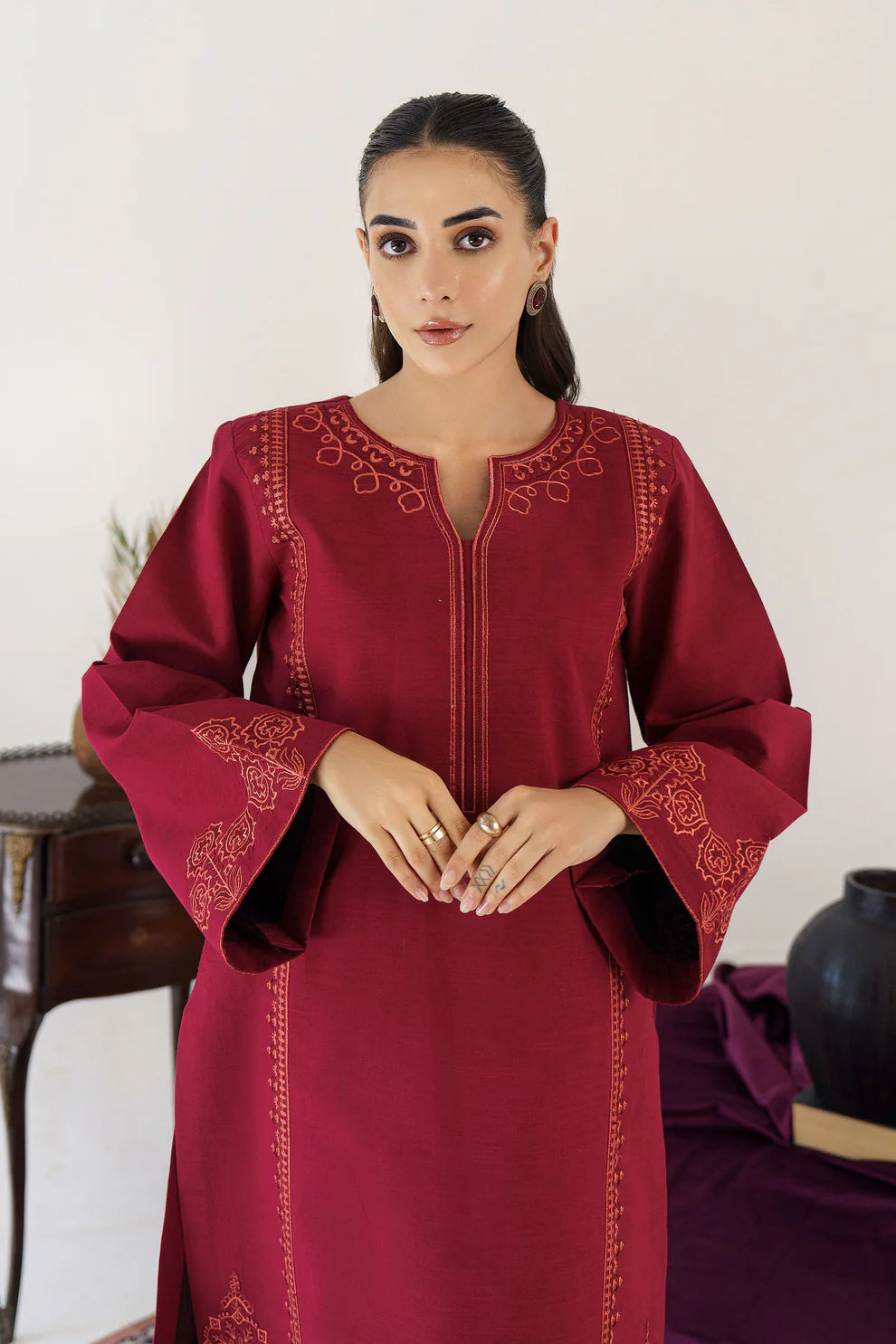 HANA- 3PC KHADAR EMBROIDERED SHIRT WITH ORGANZA EMBROIDRED DUPATTA AND TROUSER-BIC- 3195