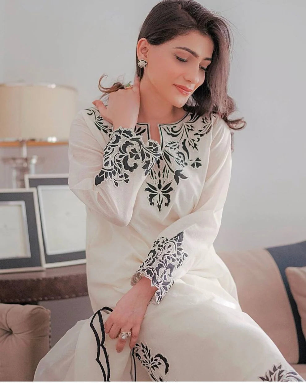 MARIA B- 3PC LAWN EMBROIDERED SHIRT WITH EMBROIDERED ORGANZA DUPATTA-BIC-3617